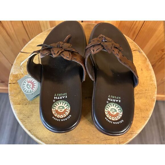 EARTH SPIRIT Women's Size 9 Gelron 2000 Sherwood Brown Leather Flower Sandals nw - Picture 5 of 9